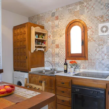 Shangrila-3 By Interhome